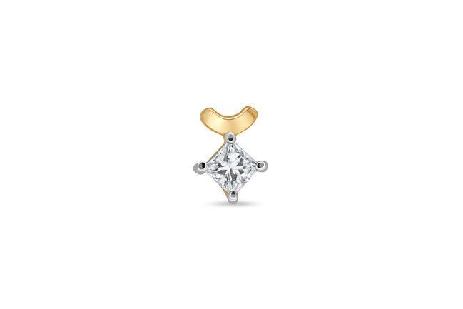 Princess Cut Diamond Curved Crest Gold Nose Pin (Nath / Stud)